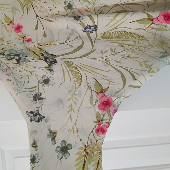 Rose & Olive Floral Blouse - Cream, Green, Pink - Picture 3 of 4